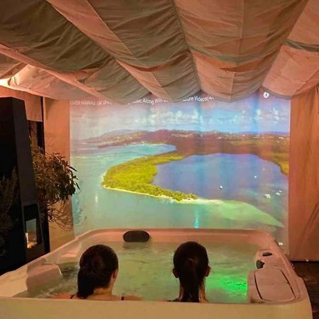 شقة Le Jacuzzi De Marie Ll توركوان المظهر الخارجي الصورة